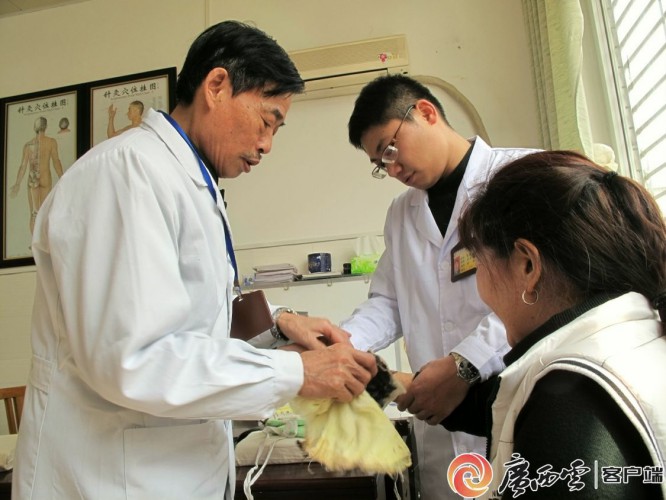 医院床位灯怎么关[广西日报]广西首届“最美医务工作者”故事丨兴安界首骨伤医院创始人、主任医师李兴云：一生为病人举灯_https://www.jmylbn.com_新闻资讯_第6张