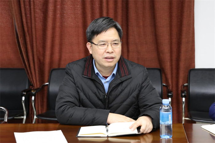 庞军到我委驻自治区政务服务中心行政审批窗口检查指导工作